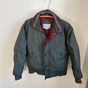 Vintage men’s puffer coat (size small)